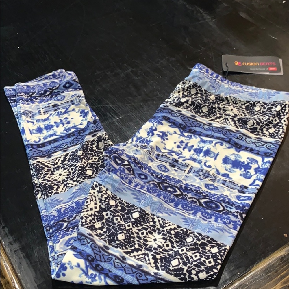 Fusion Beats leggings blue & white boho sz L